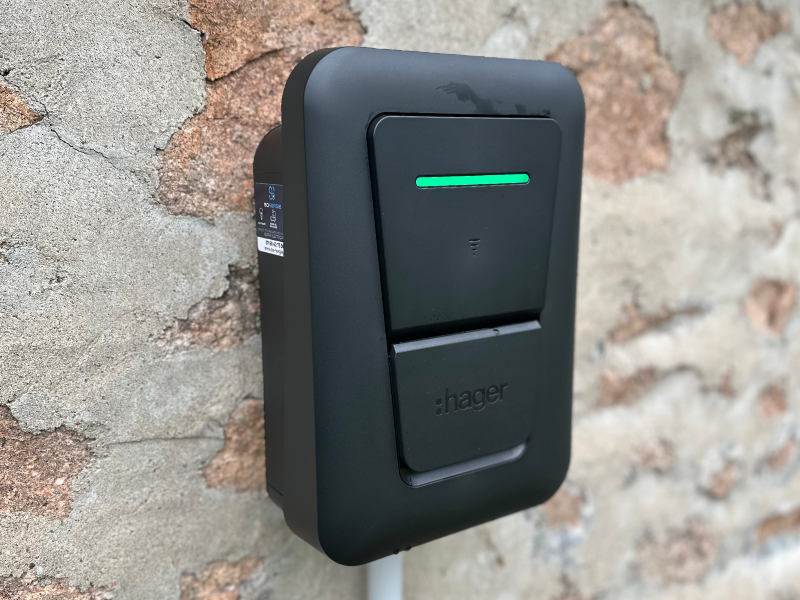 Installation borne de recharge pour voiture électrique à Dijon